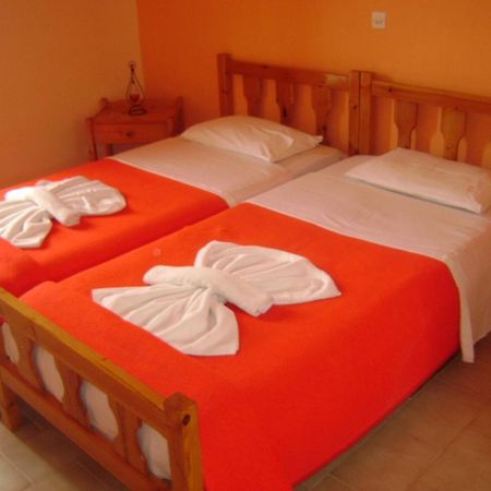Adonis Beach Hotel Heraklion  ภายนอก รูปภาพ