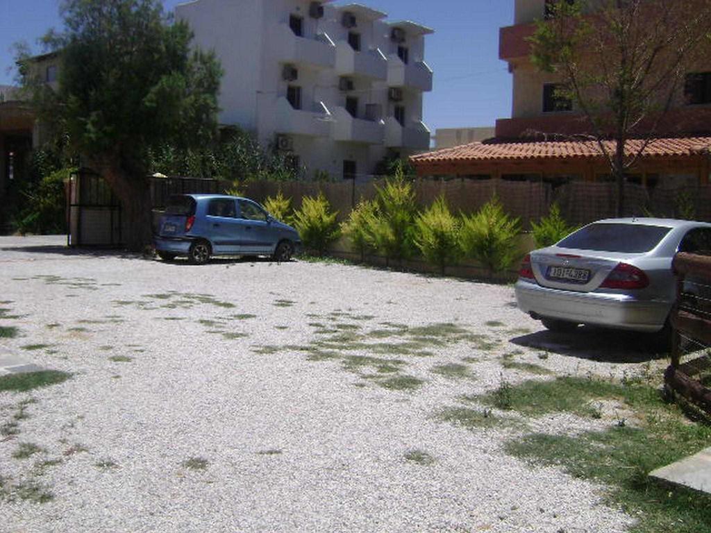 Adonis Beach Hotel Heraklion  ภายนอก รูปภาพ