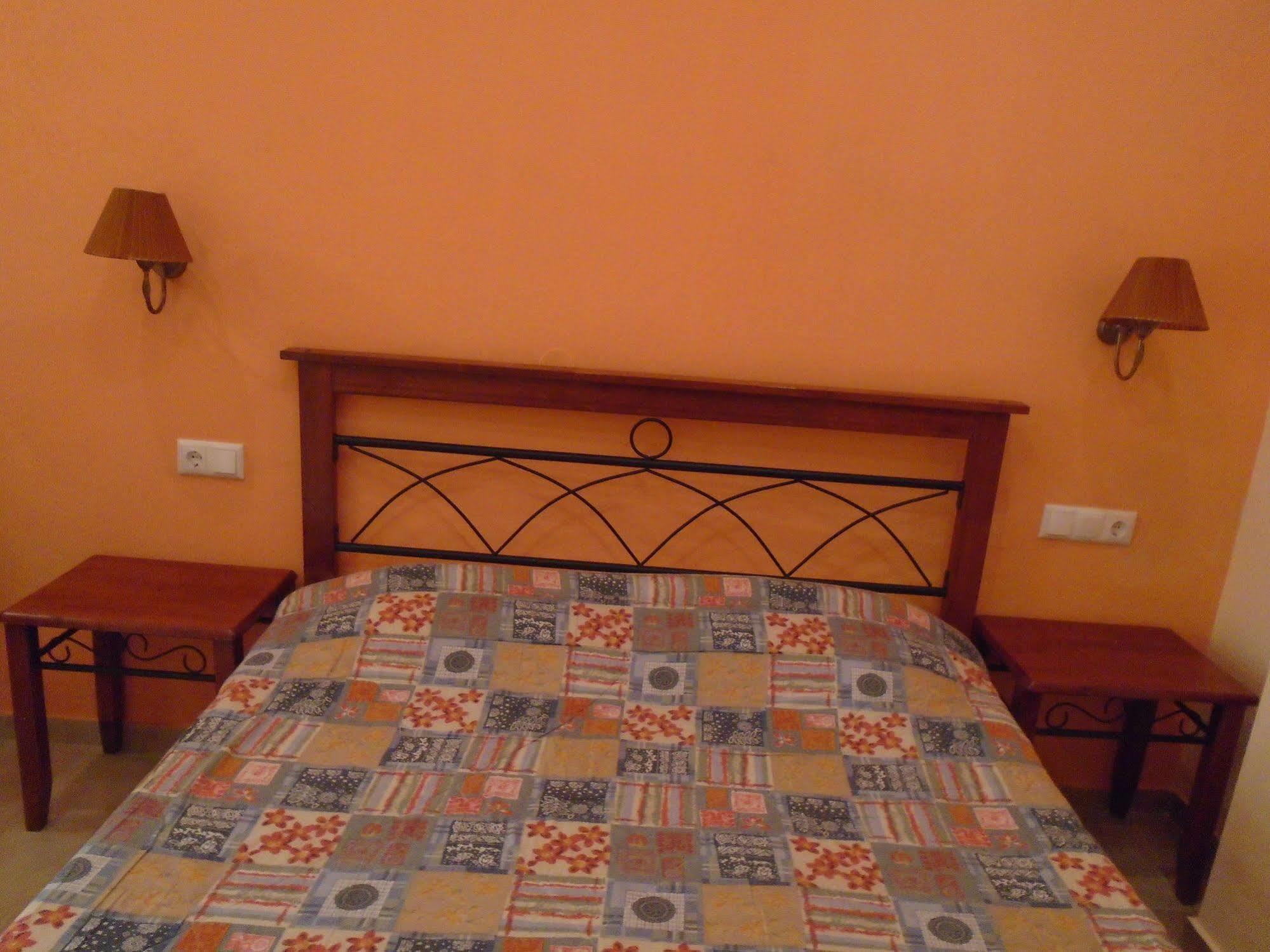 Adonis Beach Hotel Heraklion  ภายนอก รูปภาพ