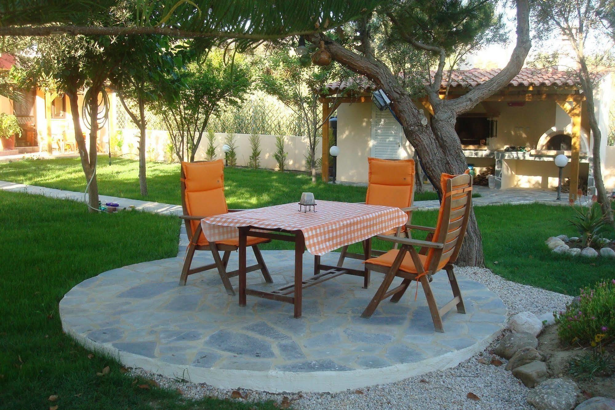 Adonis Beach Hotel Heraklion  ภายนอก รูปภาพ